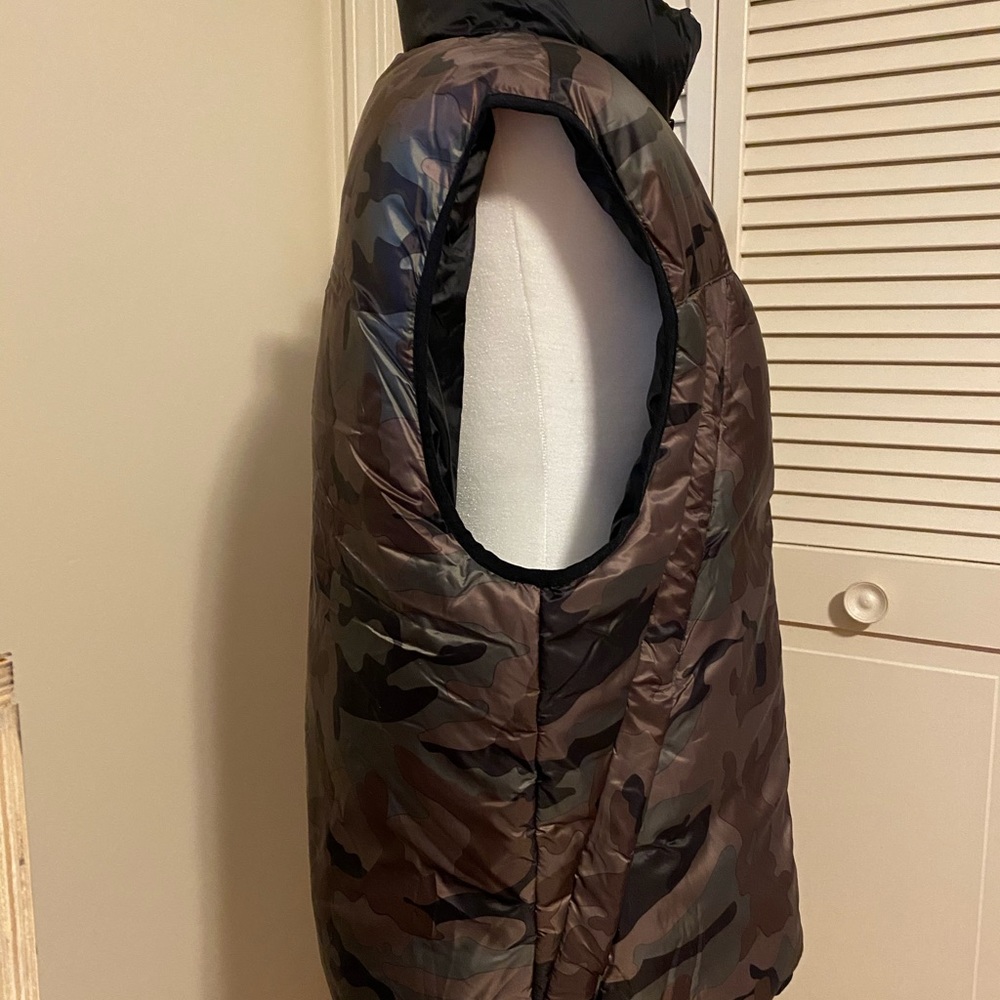 Vest - Picture 3 of 6